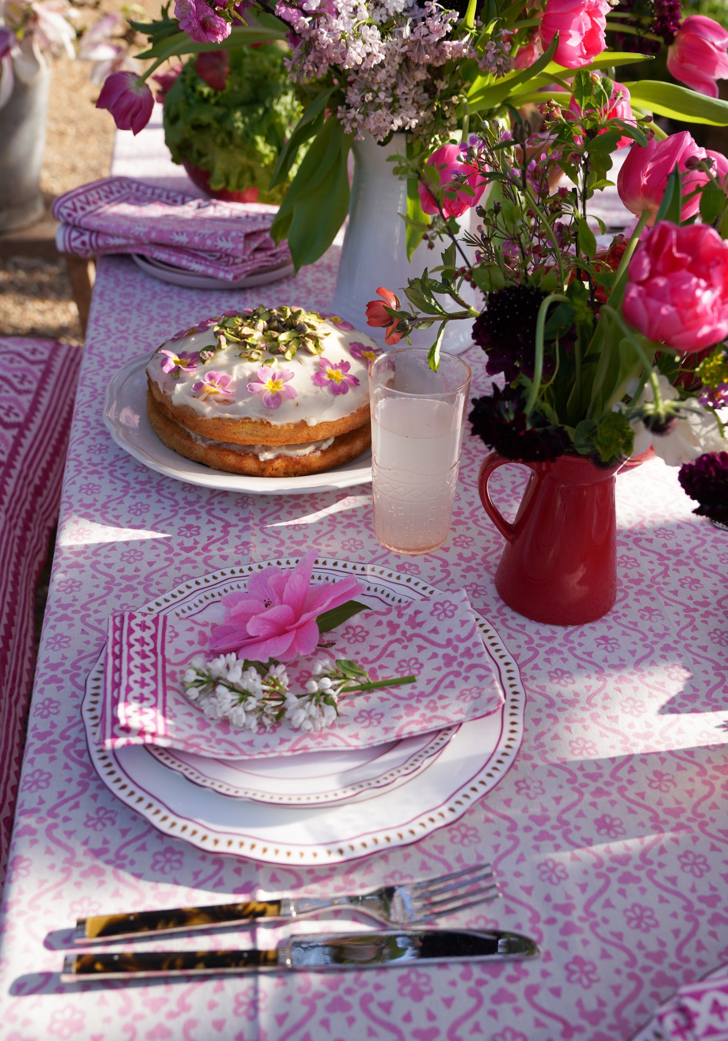 PINK SPIRAL FLORAL TABLECLOTH