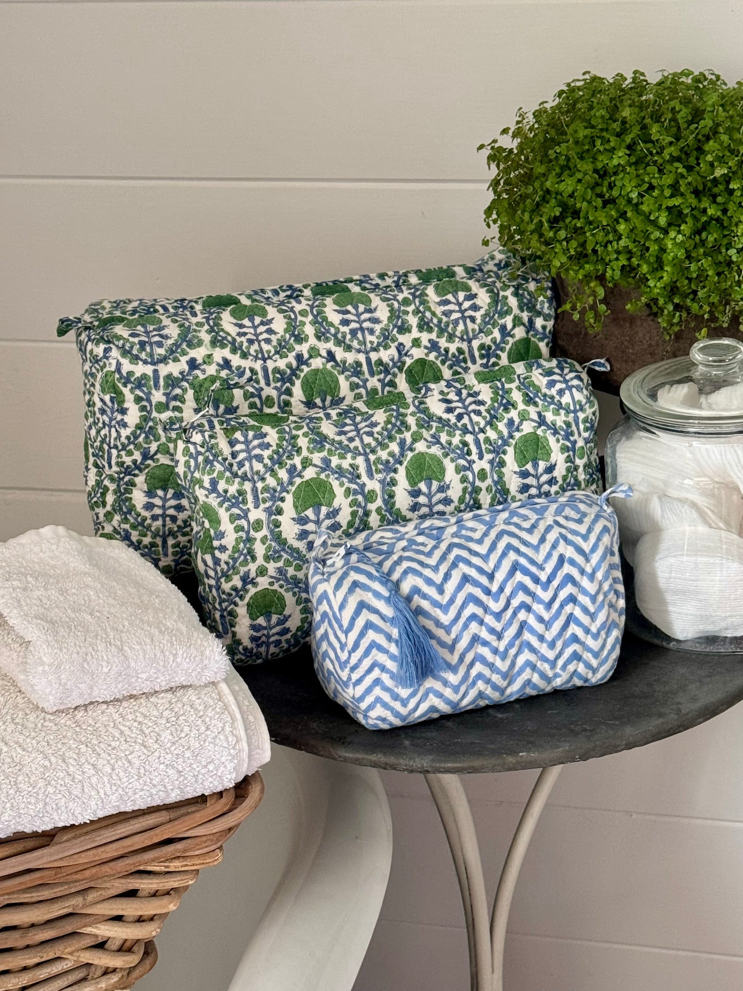 GIANT BLUE AND GREEN TRELLIS WASH BAG