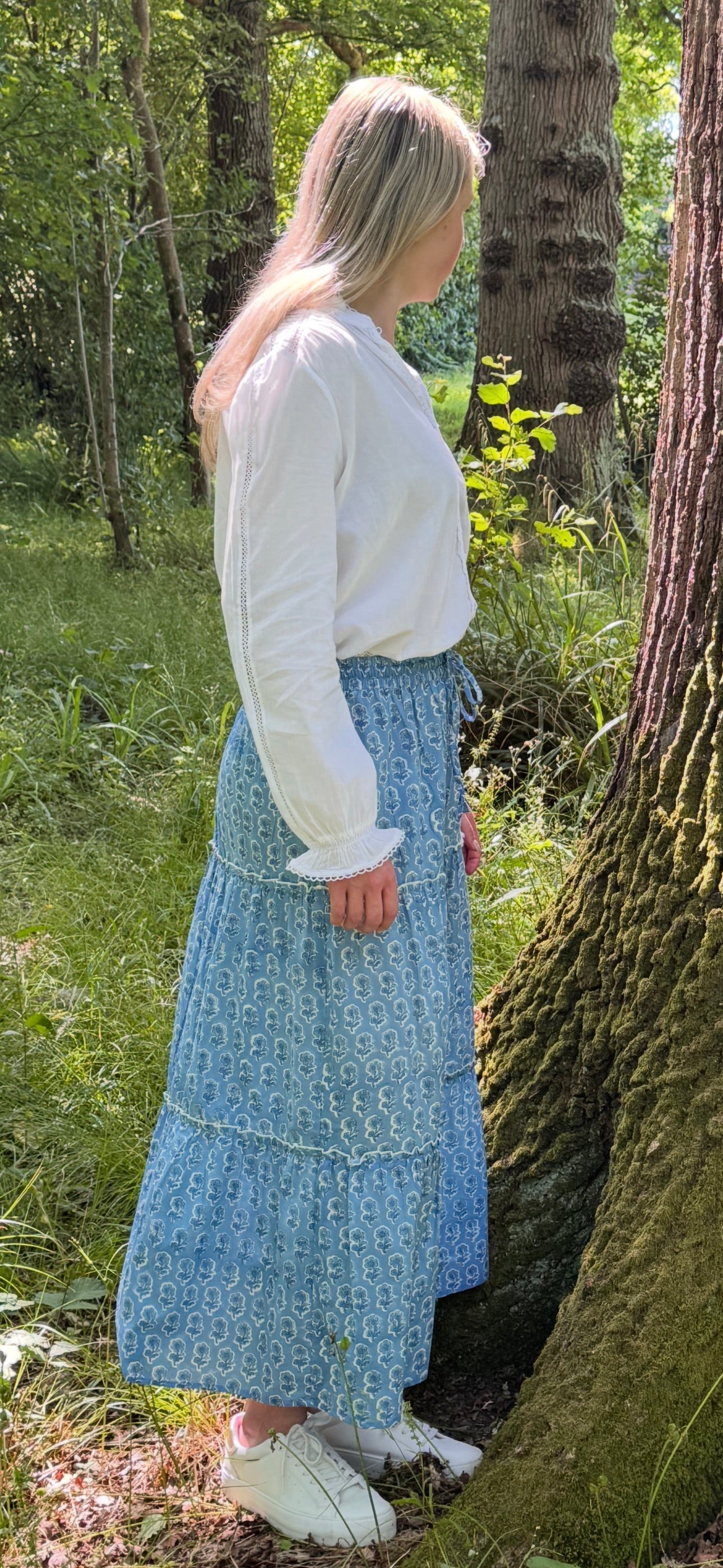 BLUE FLORAL SKIRT