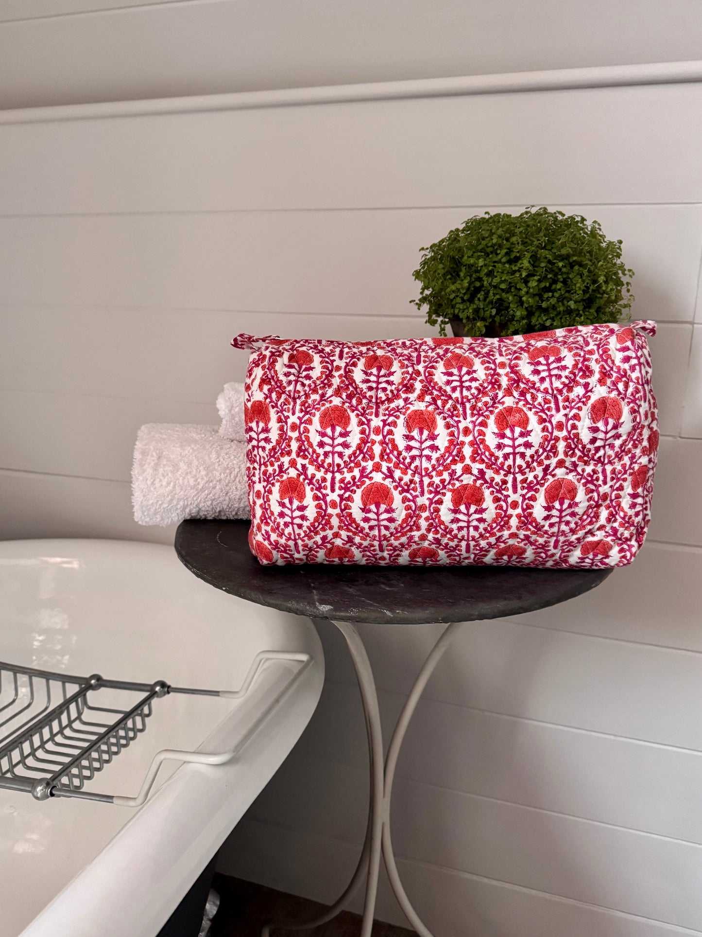 GIANT PINK AND ORANGE TRELLIS WASH BAG