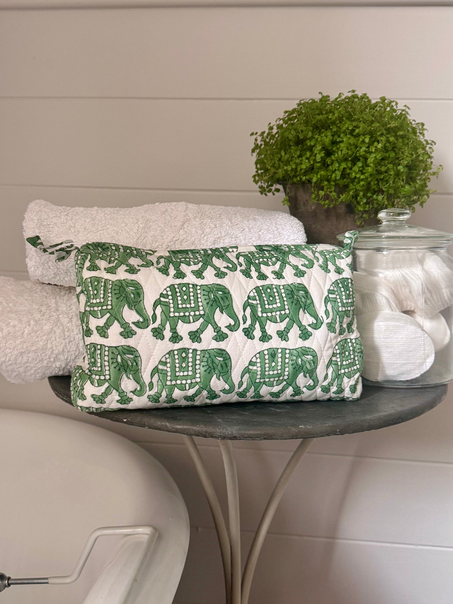GIANT GREEN ELEPHANT WASH BAG