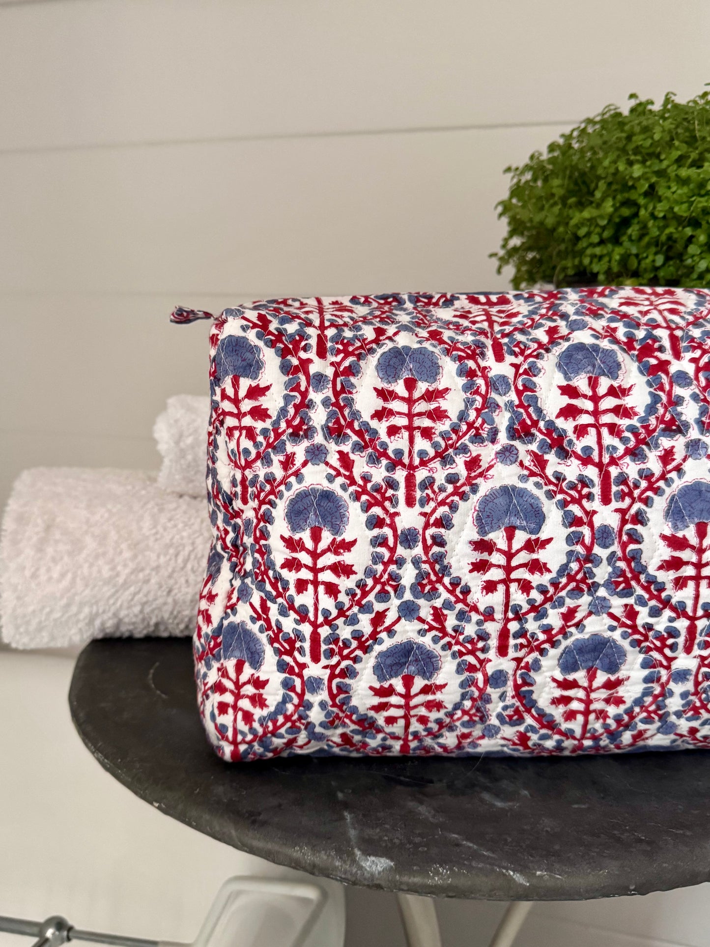 GIANT BLUE AND RASPBERRY TRELLIS WASH BAG