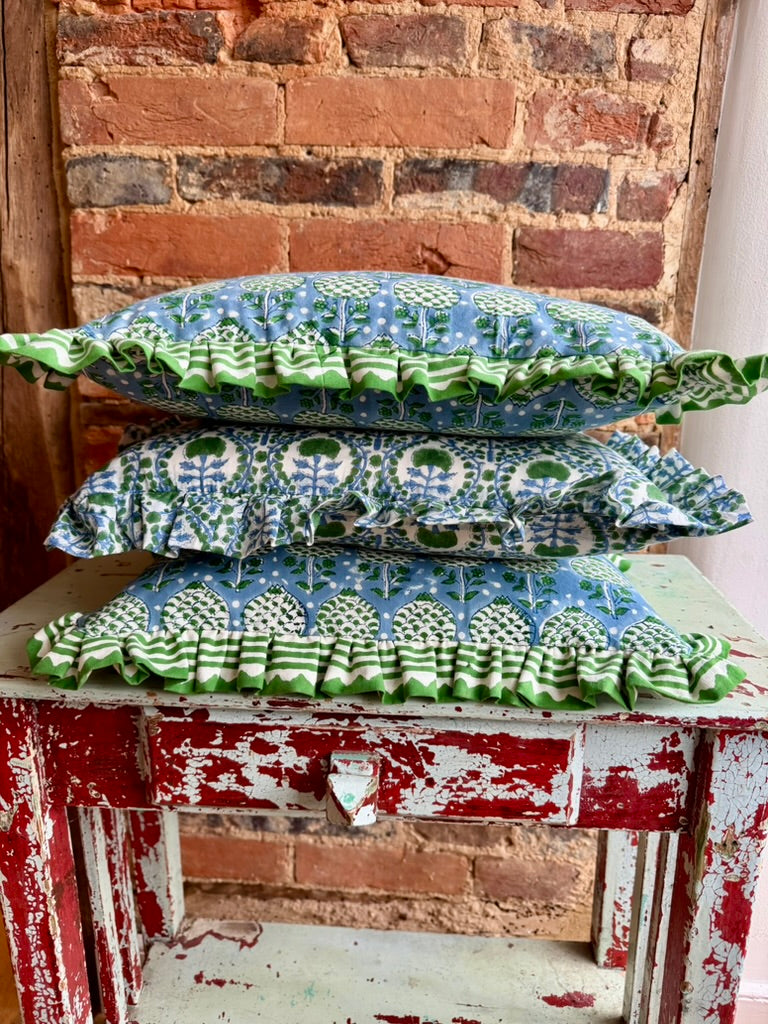 BLUE AND GREEN TRELLIS FRILLY CUSHION