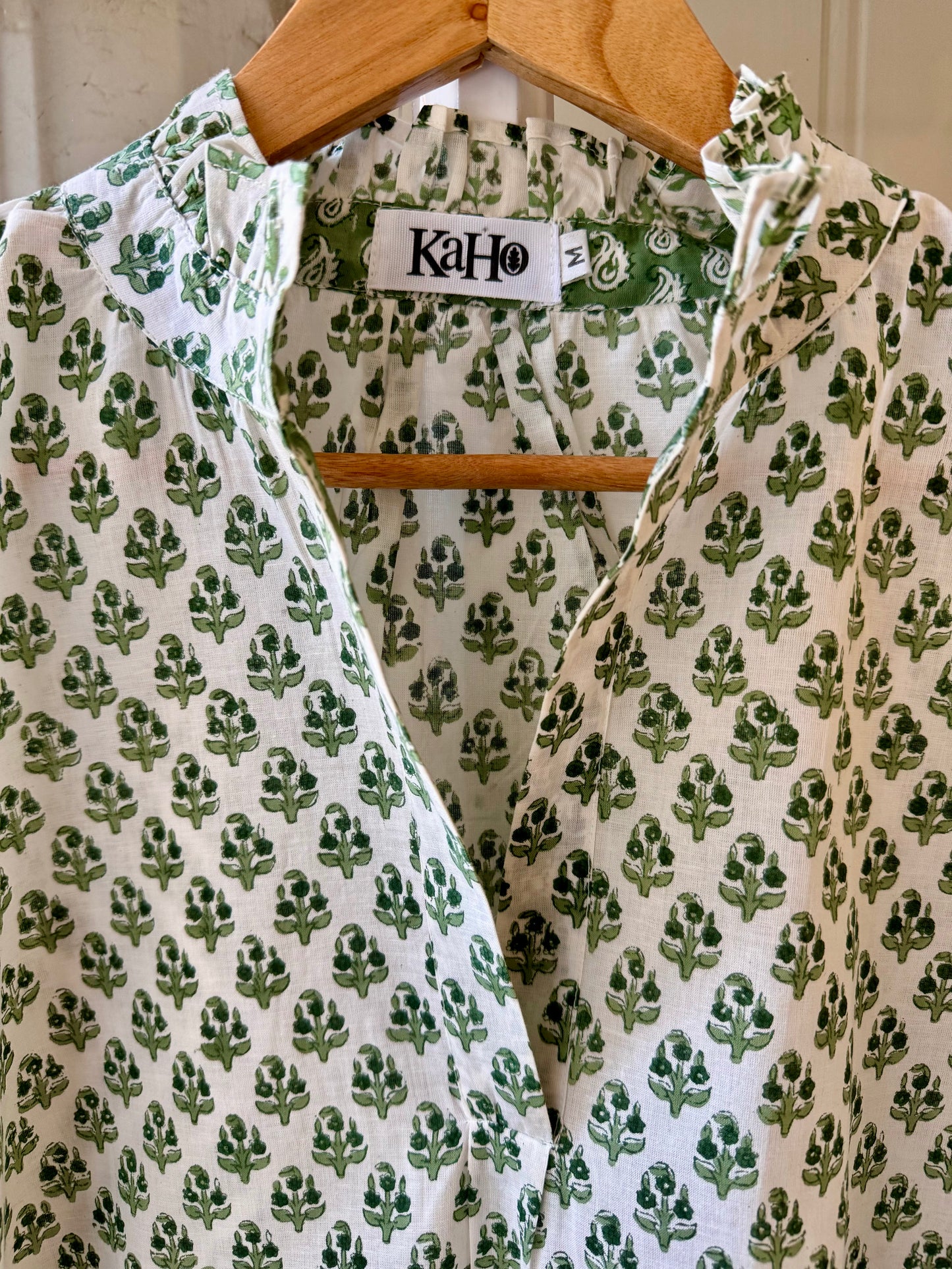 GREEN BOOTY FLORAL SHIRT