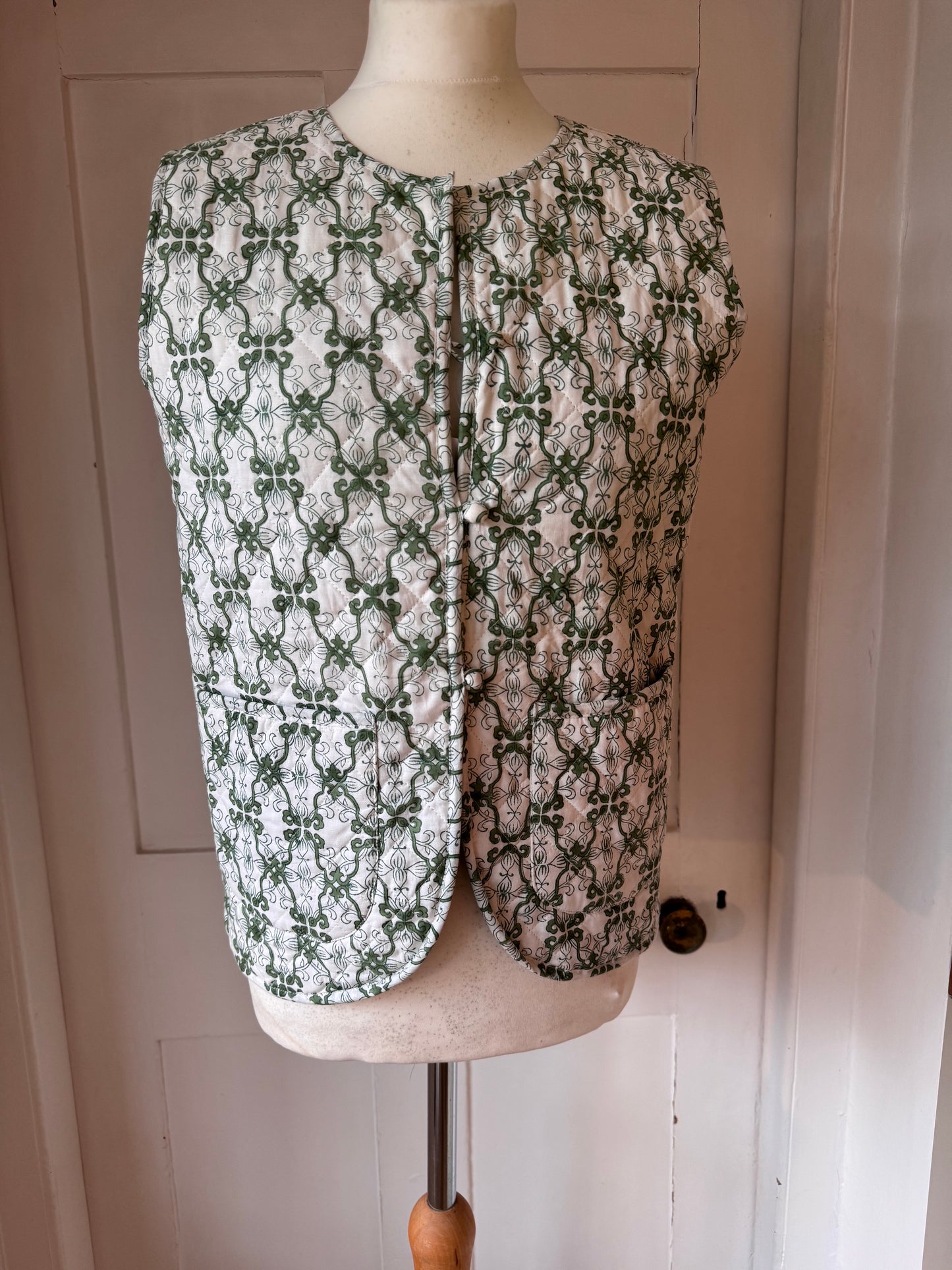 GREEN GABLE GILET