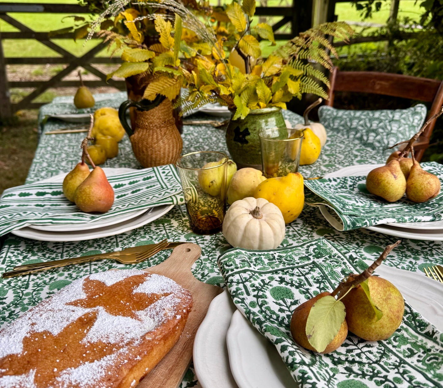 GREEN TRELLIS TABLECLOTH