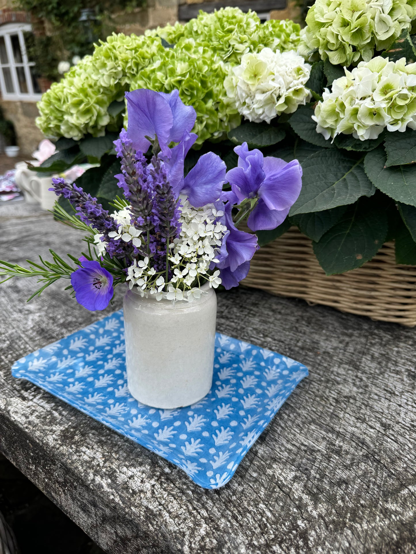 SMALL BLUE ACORN TRAY