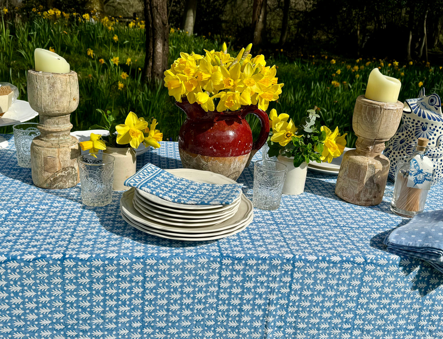 BLUE ACORN TABLECLOTH