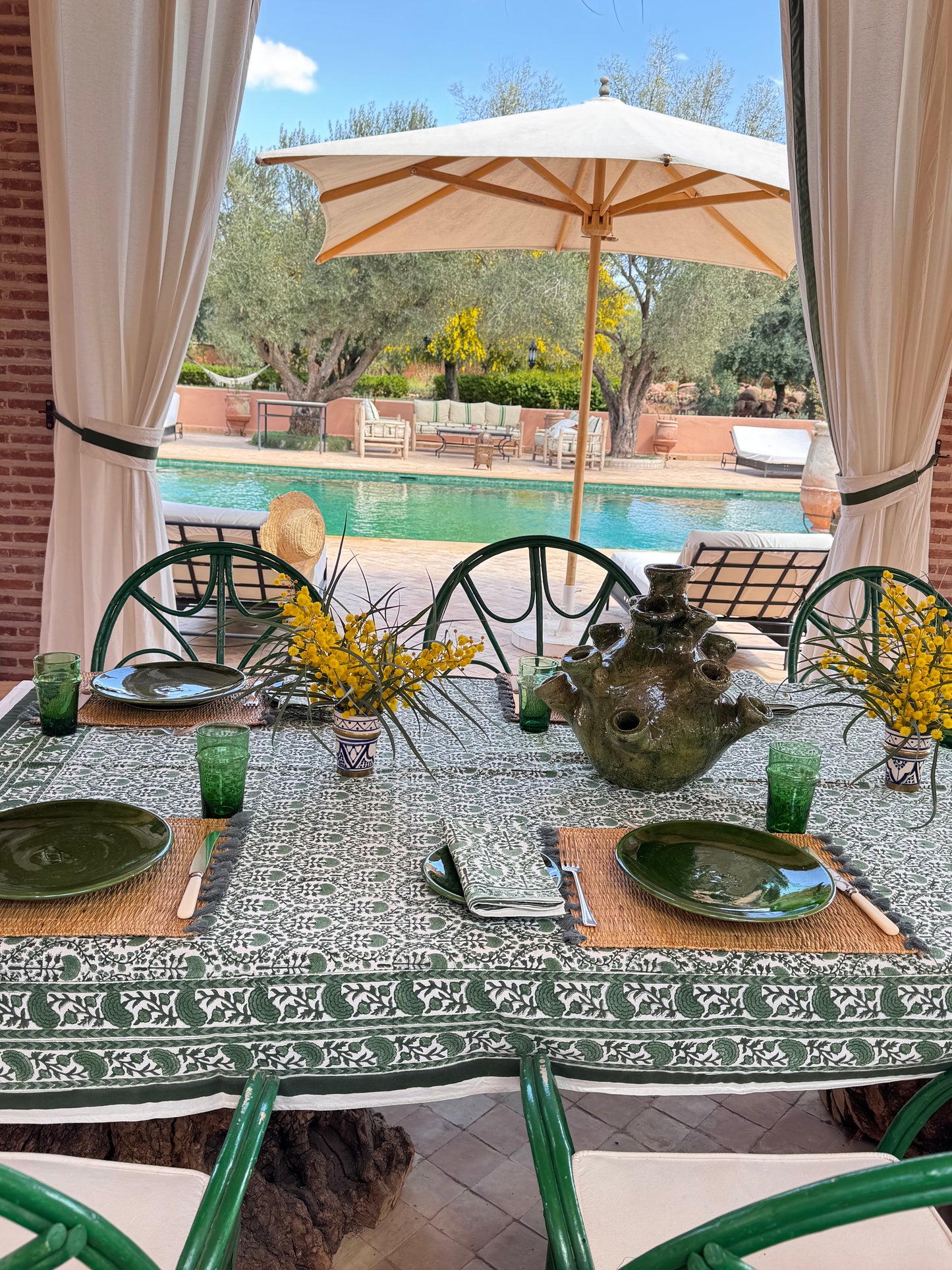 GREEN TRELLIS TABLECLOTH