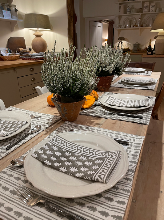 PUTTY ACORN NAPKINS