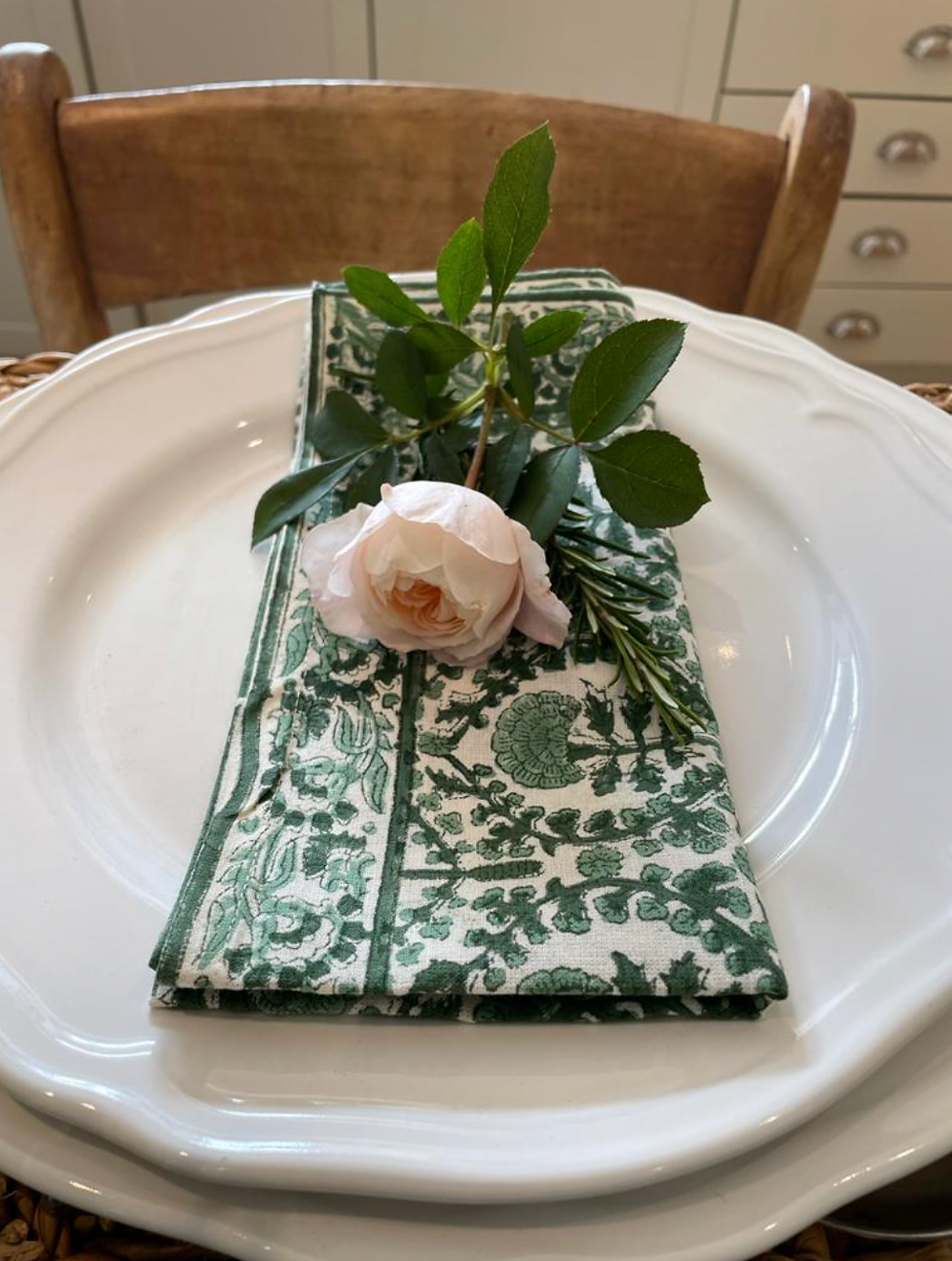 GREEN TRELLIS NAPKINS