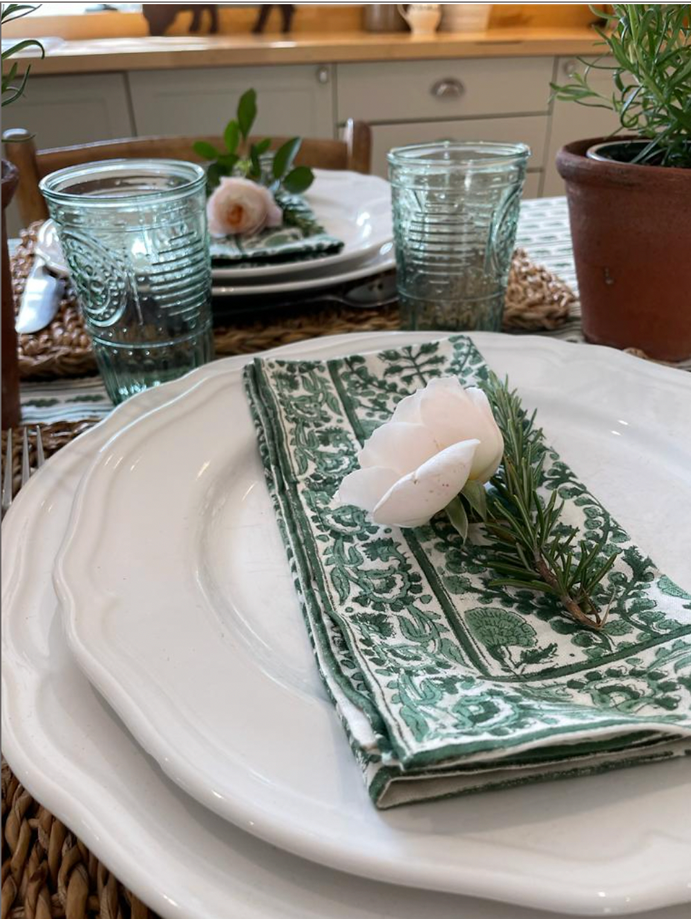 GREEN TRELLIS NAPKINS