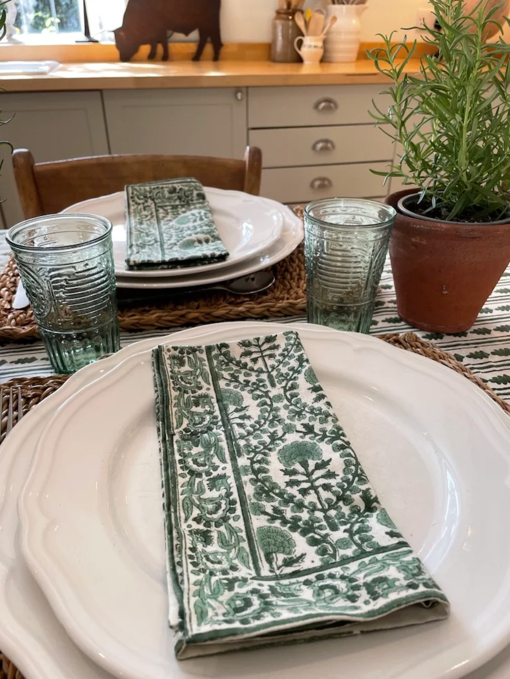 GREEN TRELLIS NAPKINS
