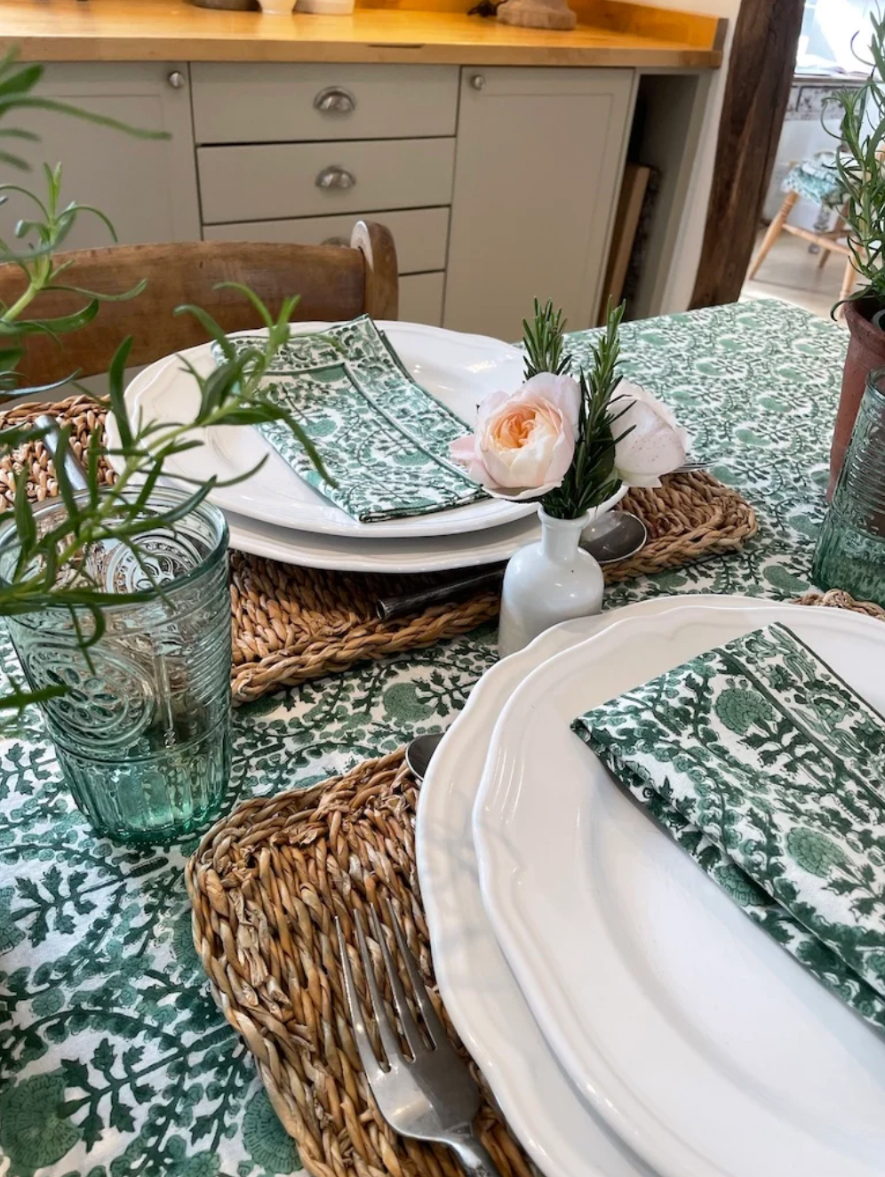 GREEN TRELLIS NAPKINS