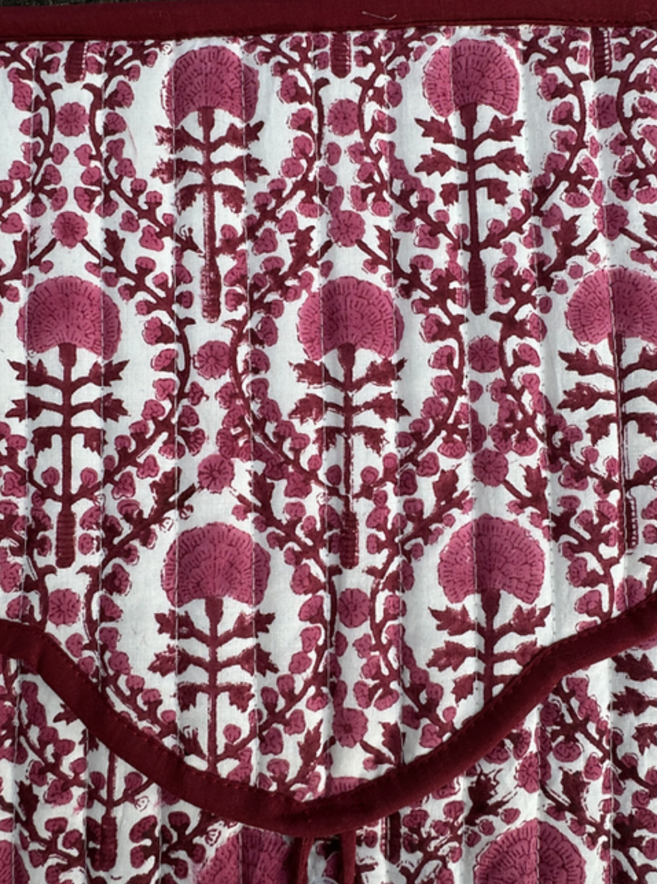 WINTER BERRY TRELLIS LAPTOP CASES