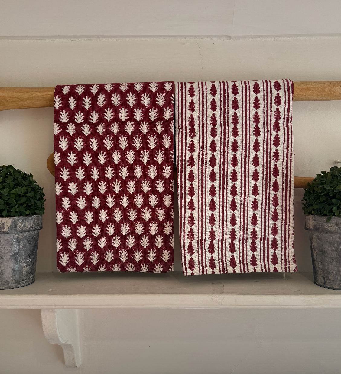 KAHO RED TEA TOWELS