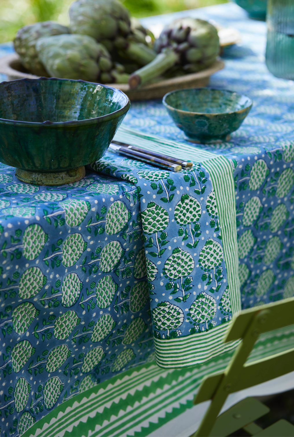 BLUE AND GREEN ARTICHOKE TABLECLOTH