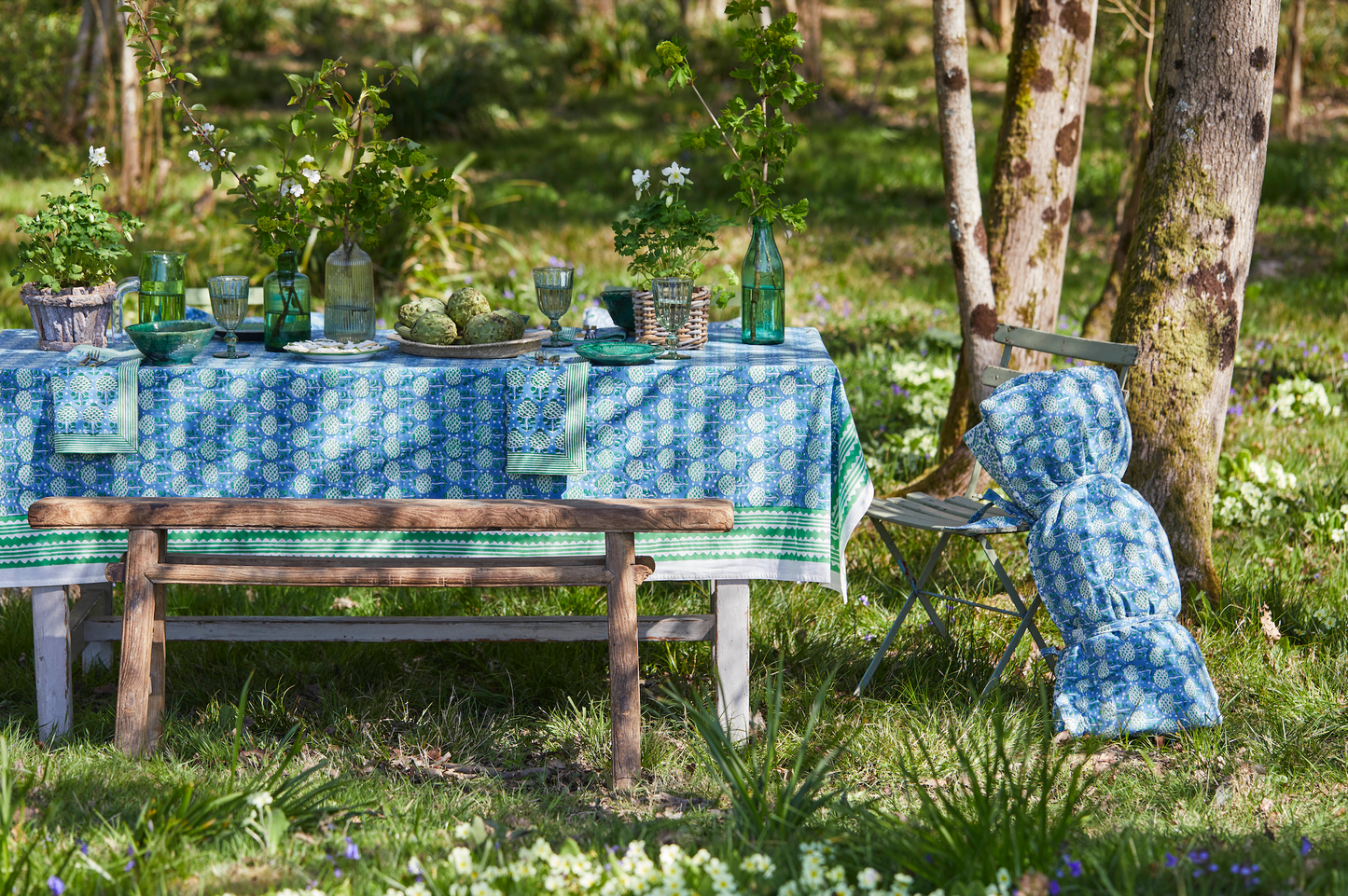 BLUE AND GREEN ARTICHOKE TABLECLOTH