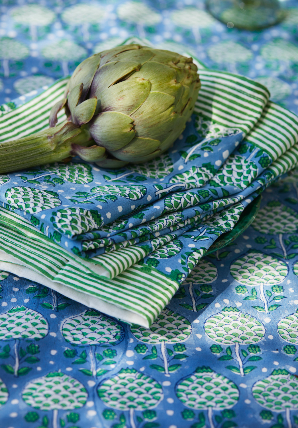BLUE AND GREEN ARTICHOKE TABLECLOTH