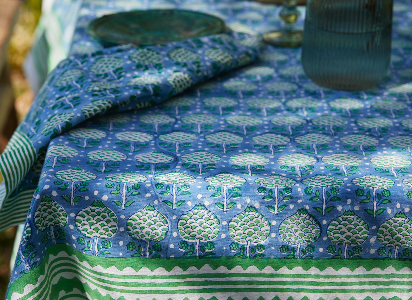 BLUE AND GREEN ARTICHOKE TABLECLOTH