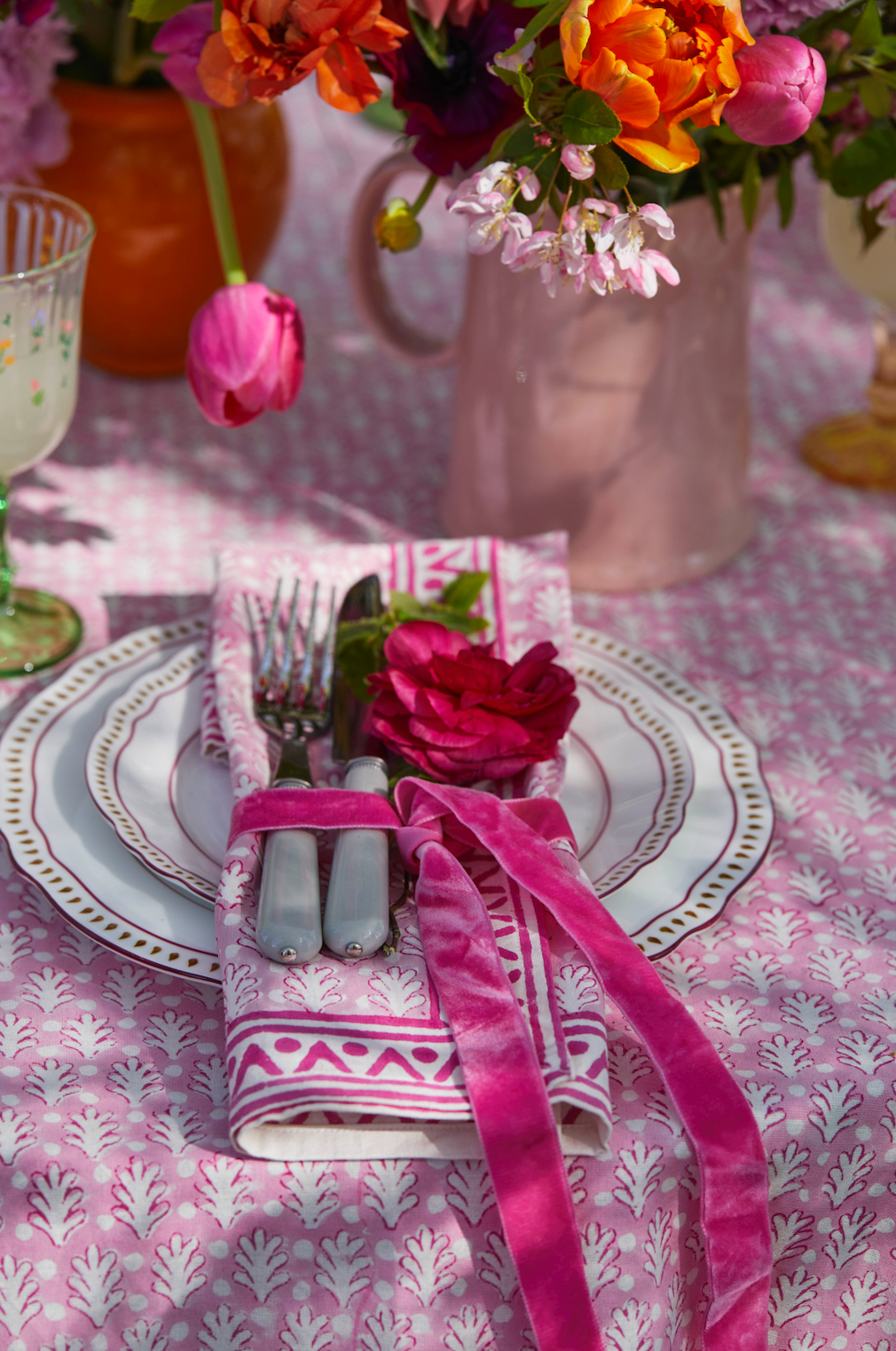 PINK ACORN TABLECLOTH
