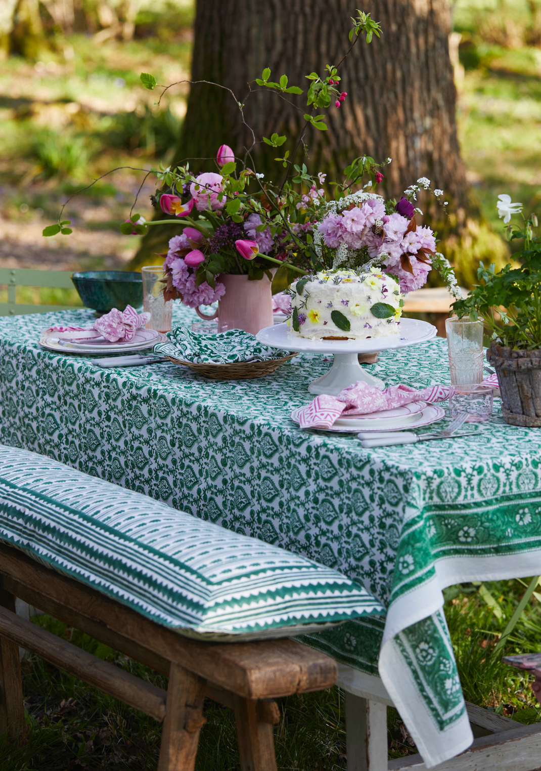 GREEN ACE TABLECLOTH