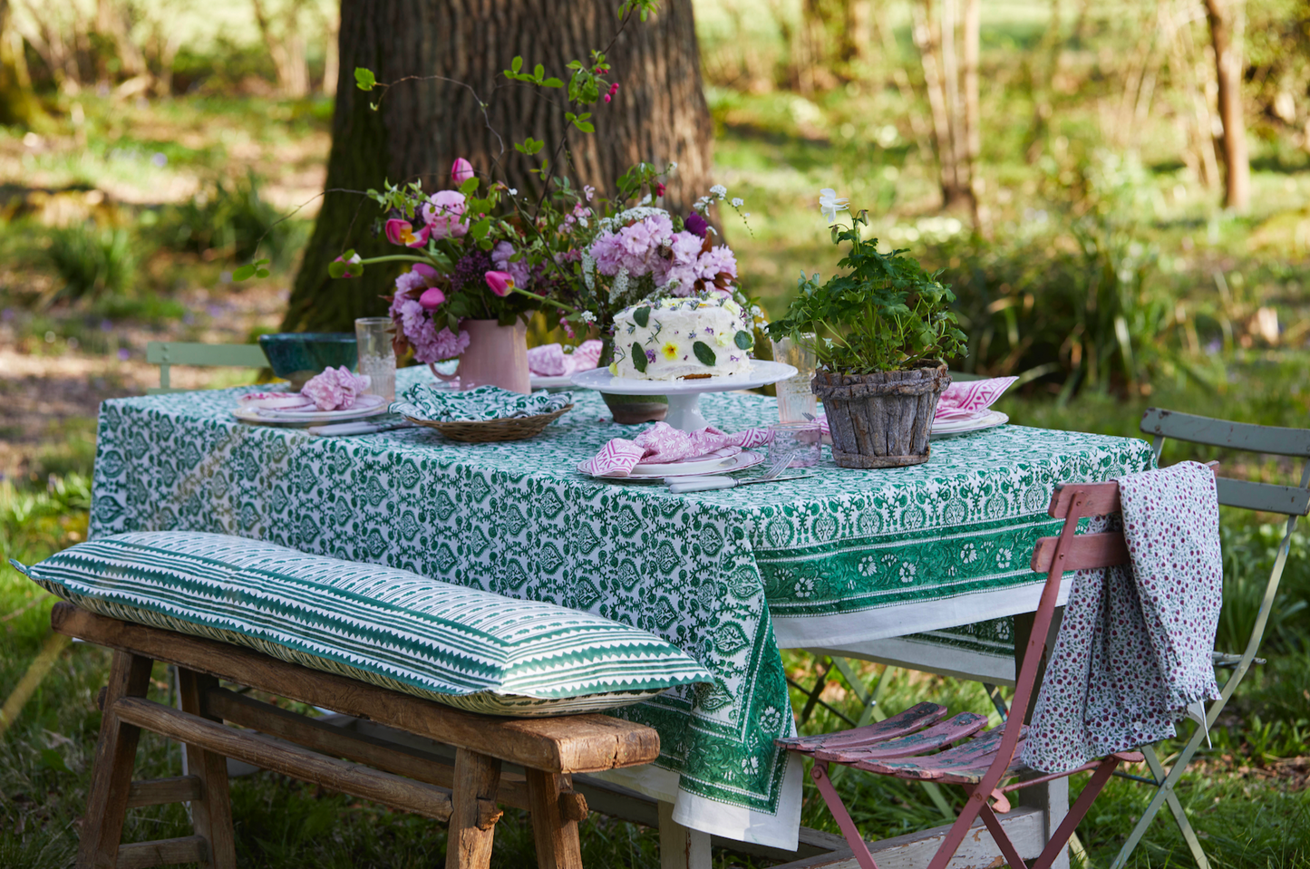 GREEN ACE TABLECLOTH