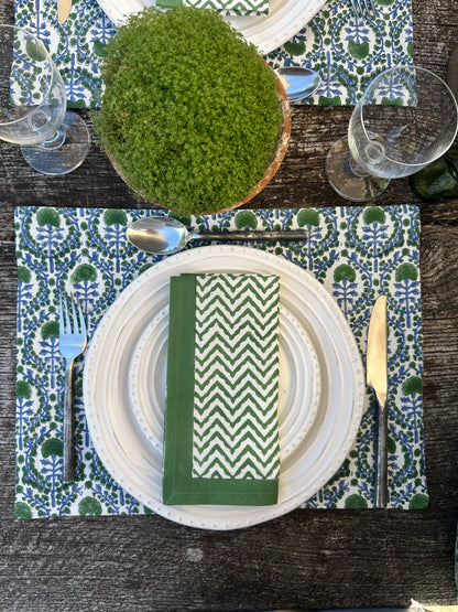 GREEN ZIG ZAG NAPKINS NEW