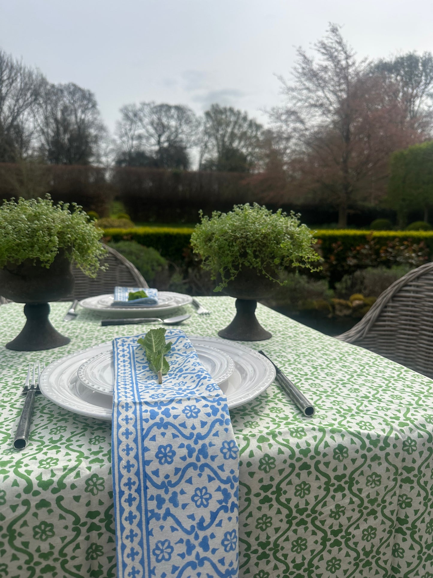 BLUE CHELSEA BLOOM NAPKINS