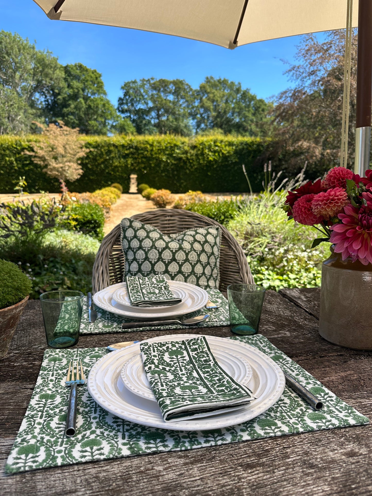 GREEN PLACEMAT