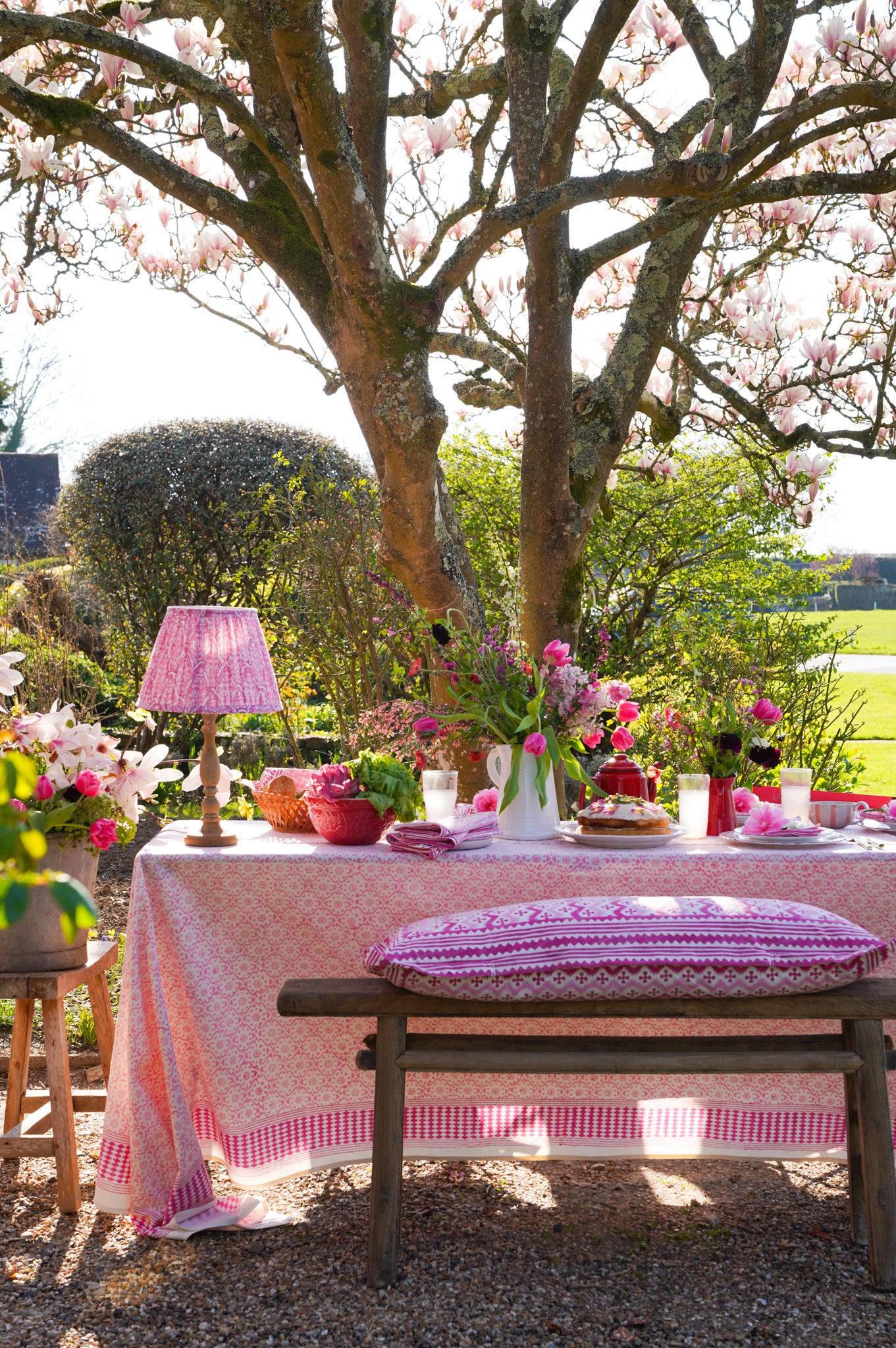 PINK SPIRAL FLORAL TABLECLOTH