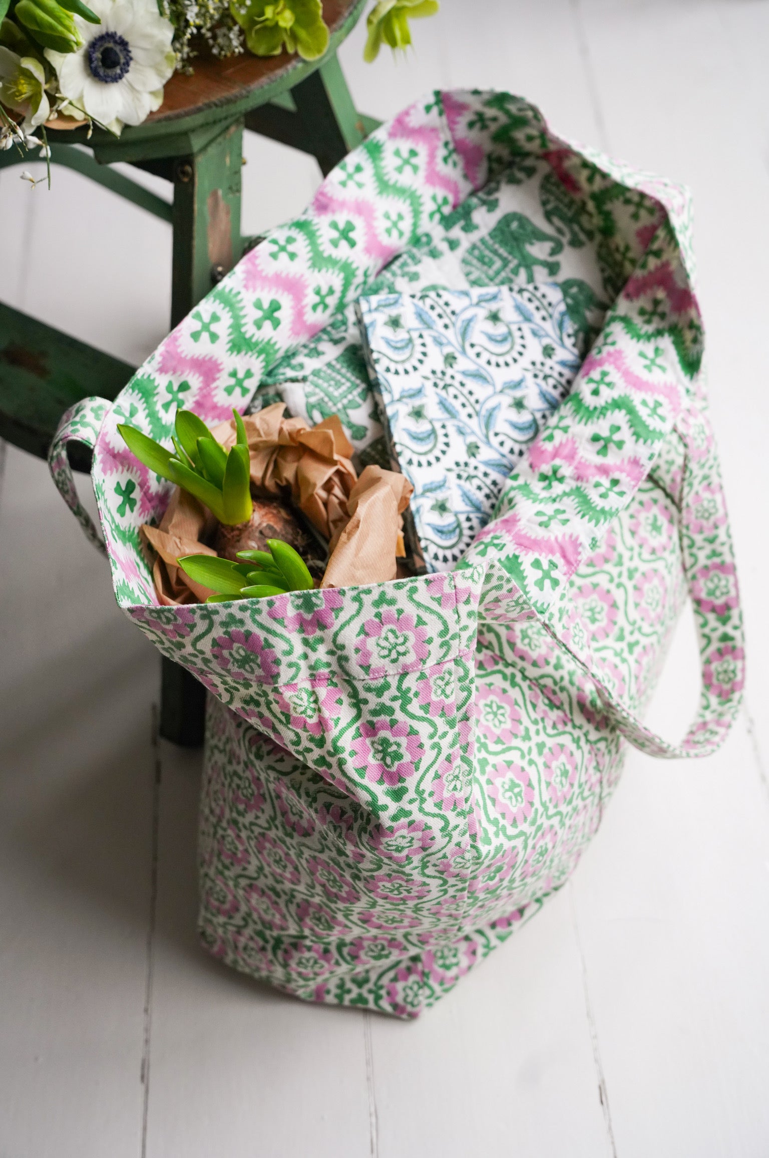 PINK AND GREEN SPIRAL FLORAL TOTE BAG
