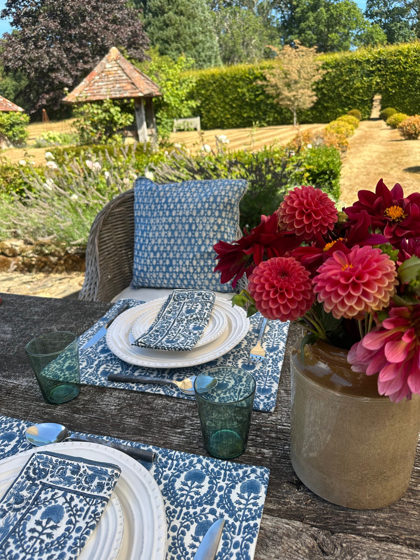 BLUE REVERSIBLE PLACEMAT