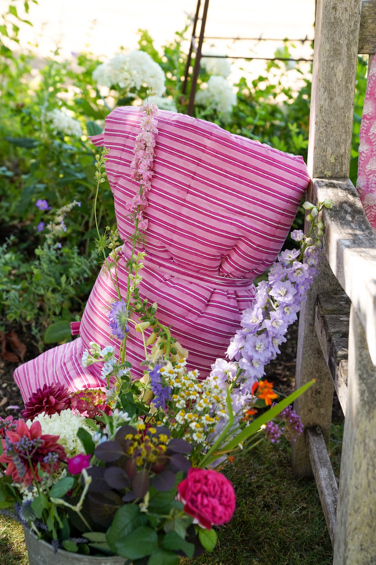 PINK JELLYFISH BENCH QUILT