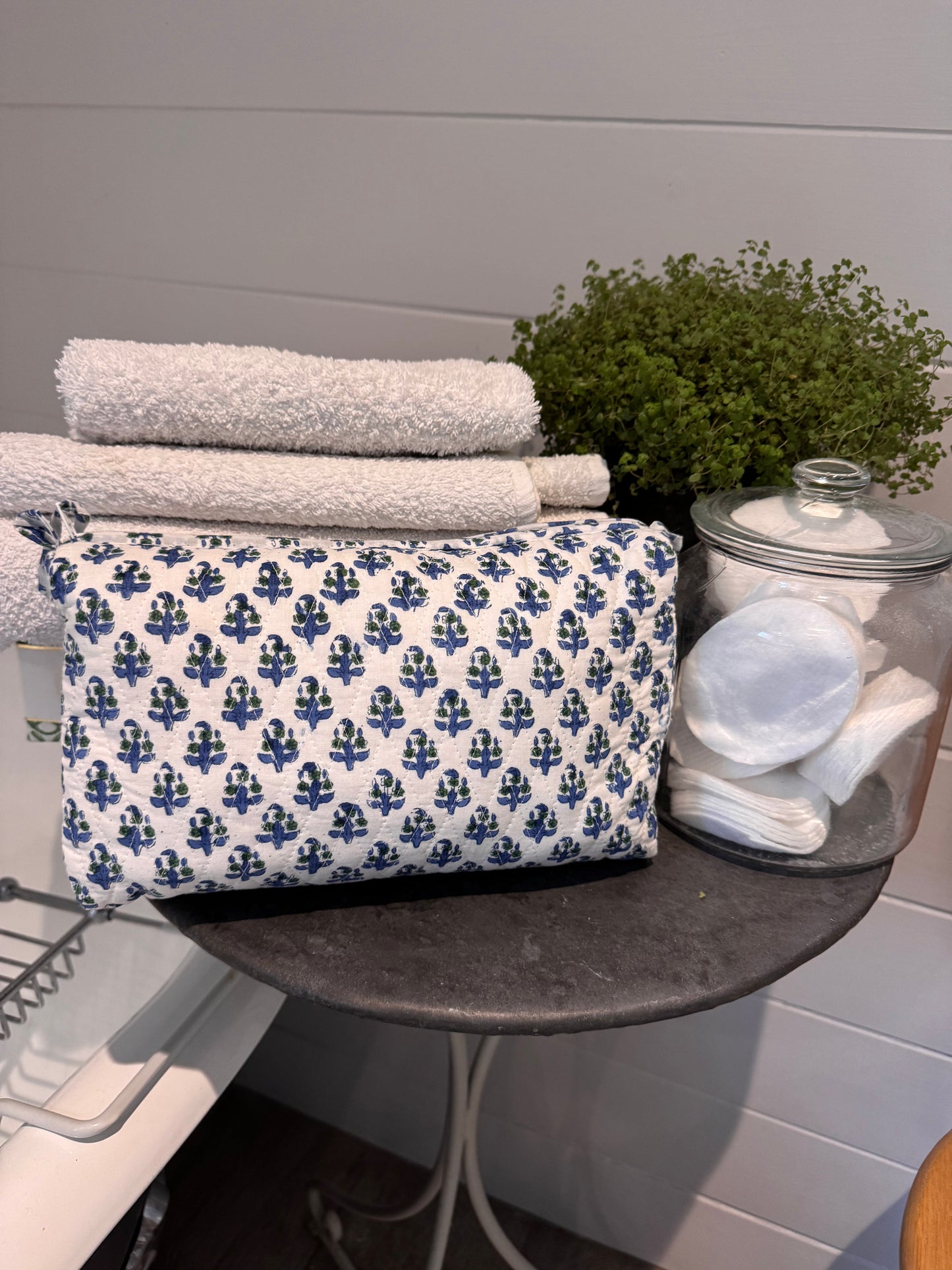 BLUE BOOTY FLORAL MAKEUP BAG