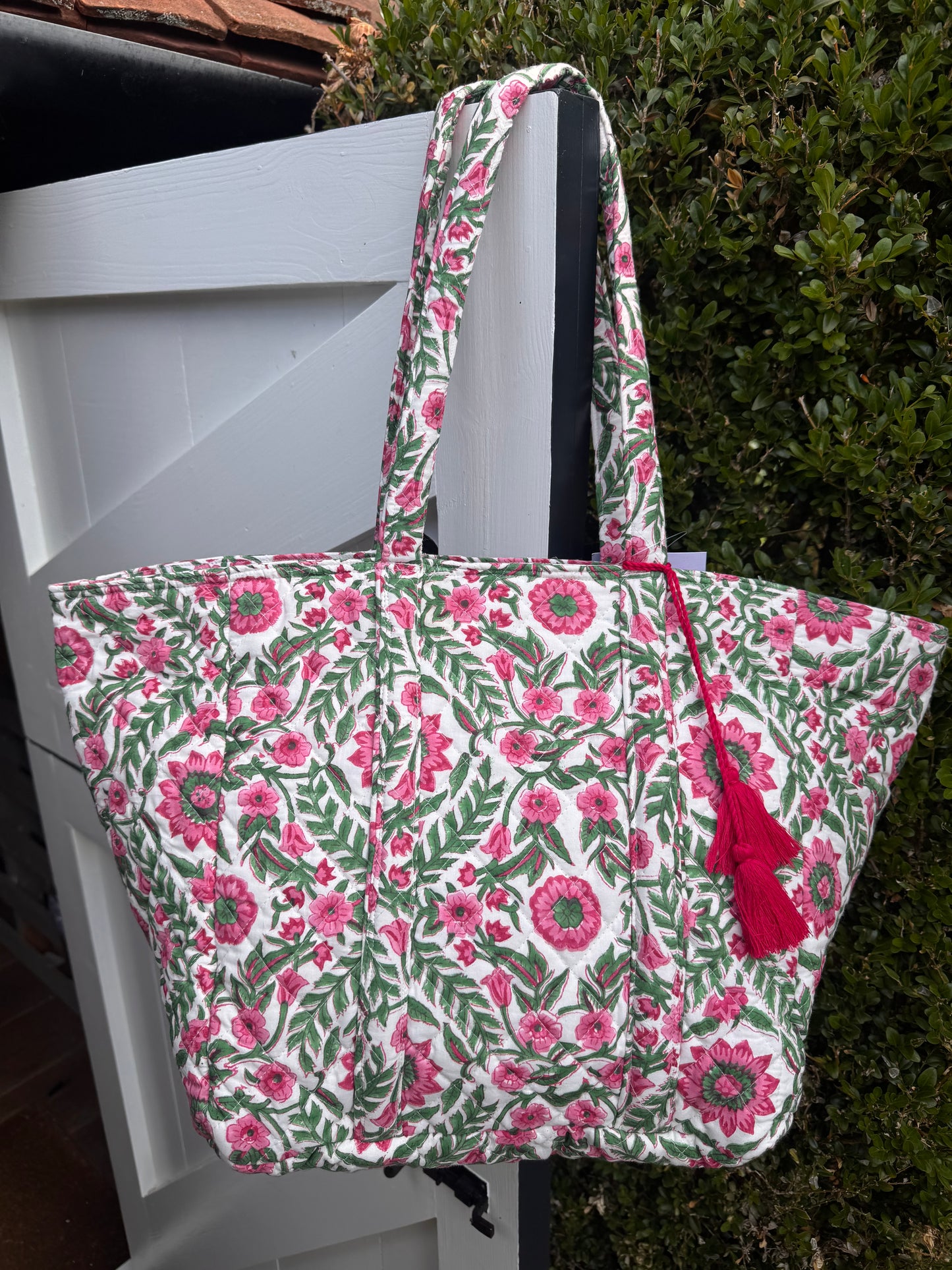 PINK AND GREEN STAR FLORAL SHOULDER BAG