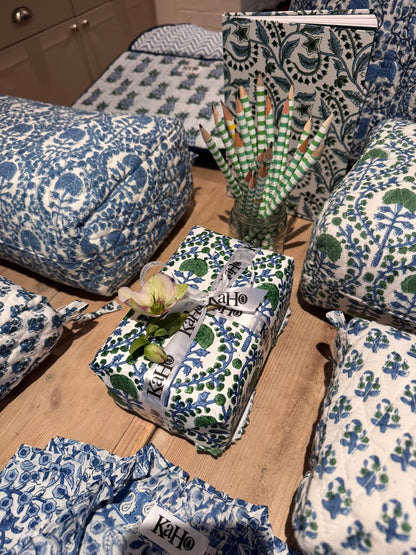 BLUE AND GREEN TRELLIS WRAPPING PAPER