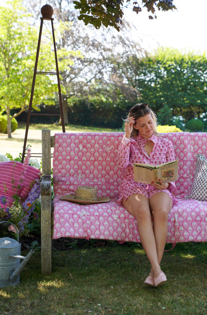 PINK JELLYFISH BENCH QUILT