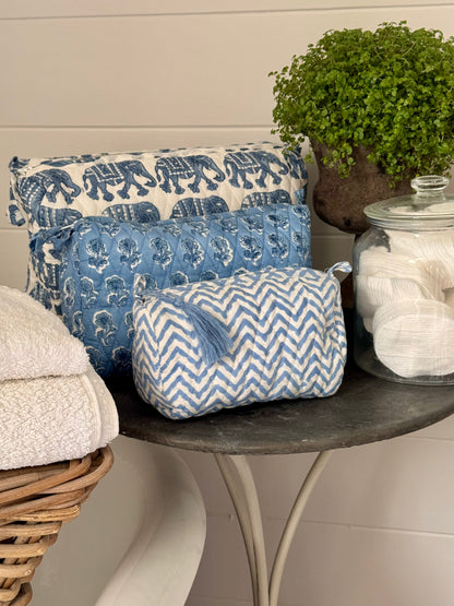 GIANT BLUE ELEPHANT WASH BAG