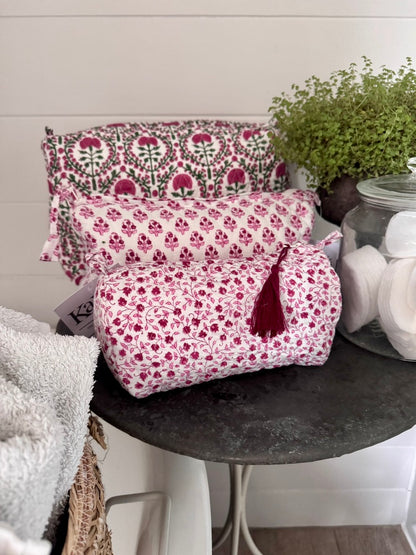 GIANT PINK AND GREEN TRELLIS WASH BAG
