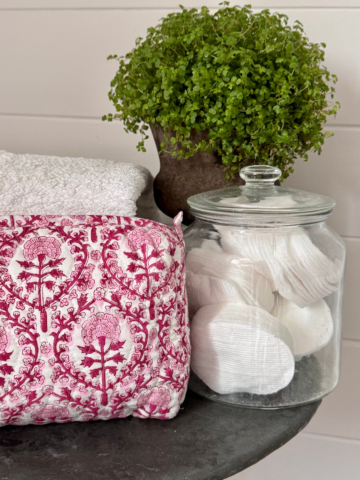 PINK TRELLIS MAKEUP BAG
