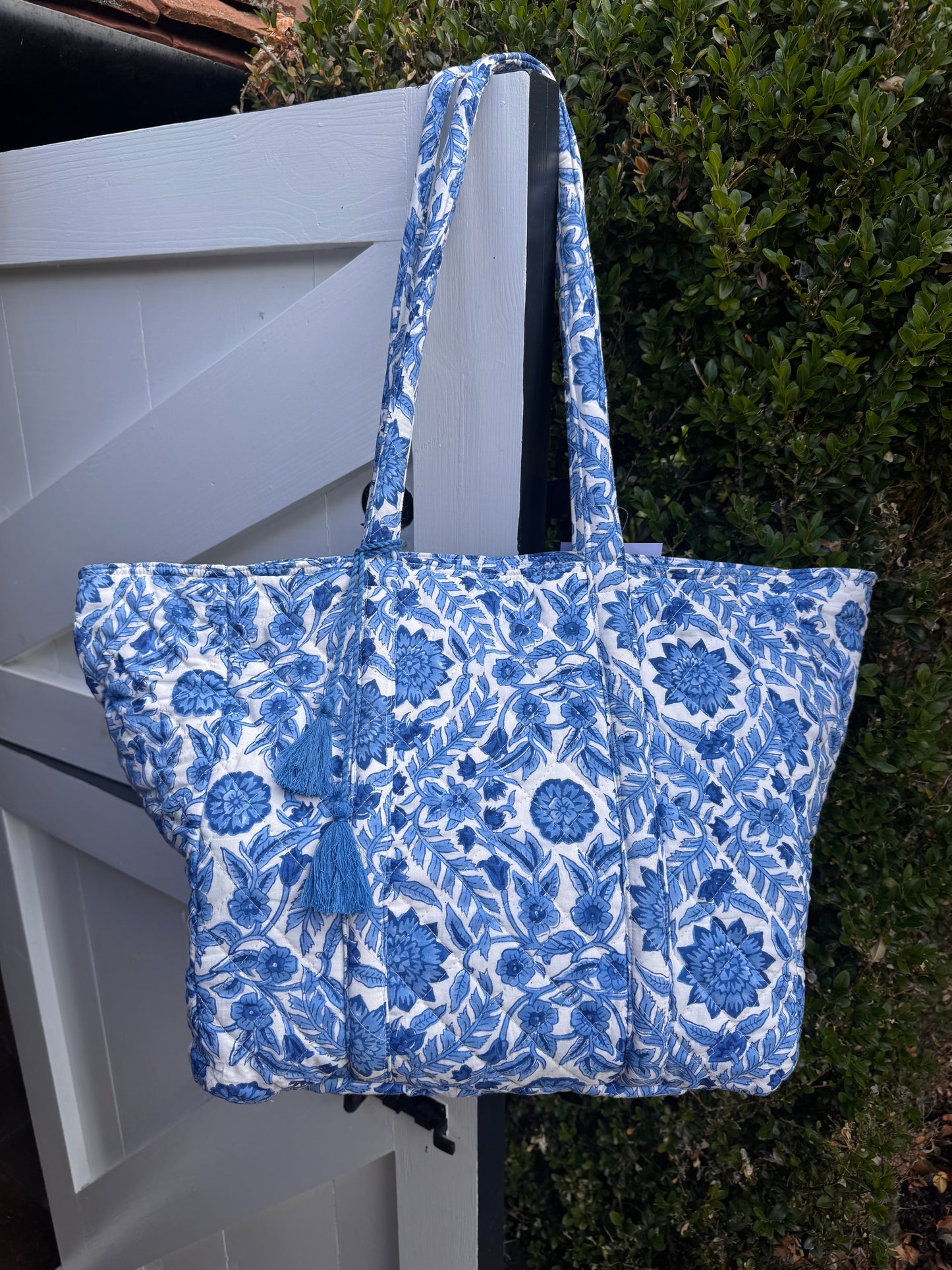 BLUE STAR FLORAL SHOULDER BAG
