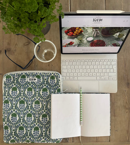 BLUE AND GREEN TRELLIS IPAD CASE
