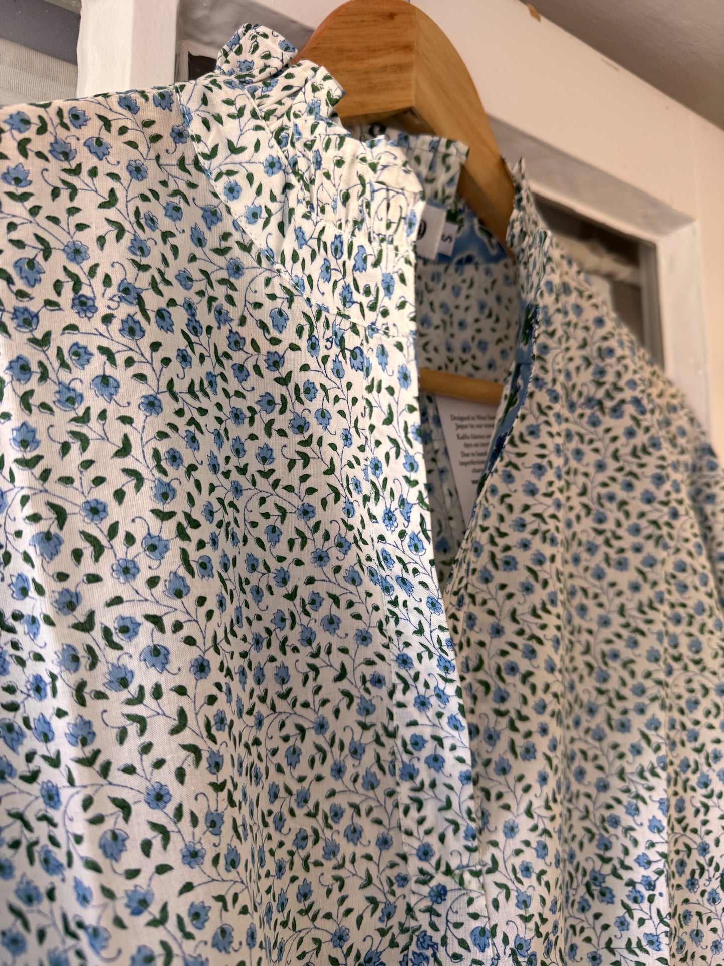 BLUE DITSY FLORAL SHIRT