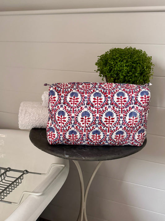 GIANT BLUE AND RASPBERRY TRELLIS WASH BAG