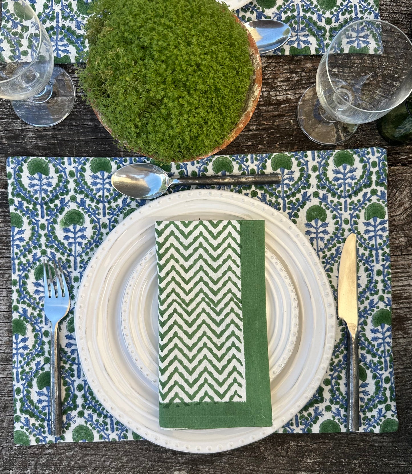 GREEN ZIG ZAG NAPKINS NEW