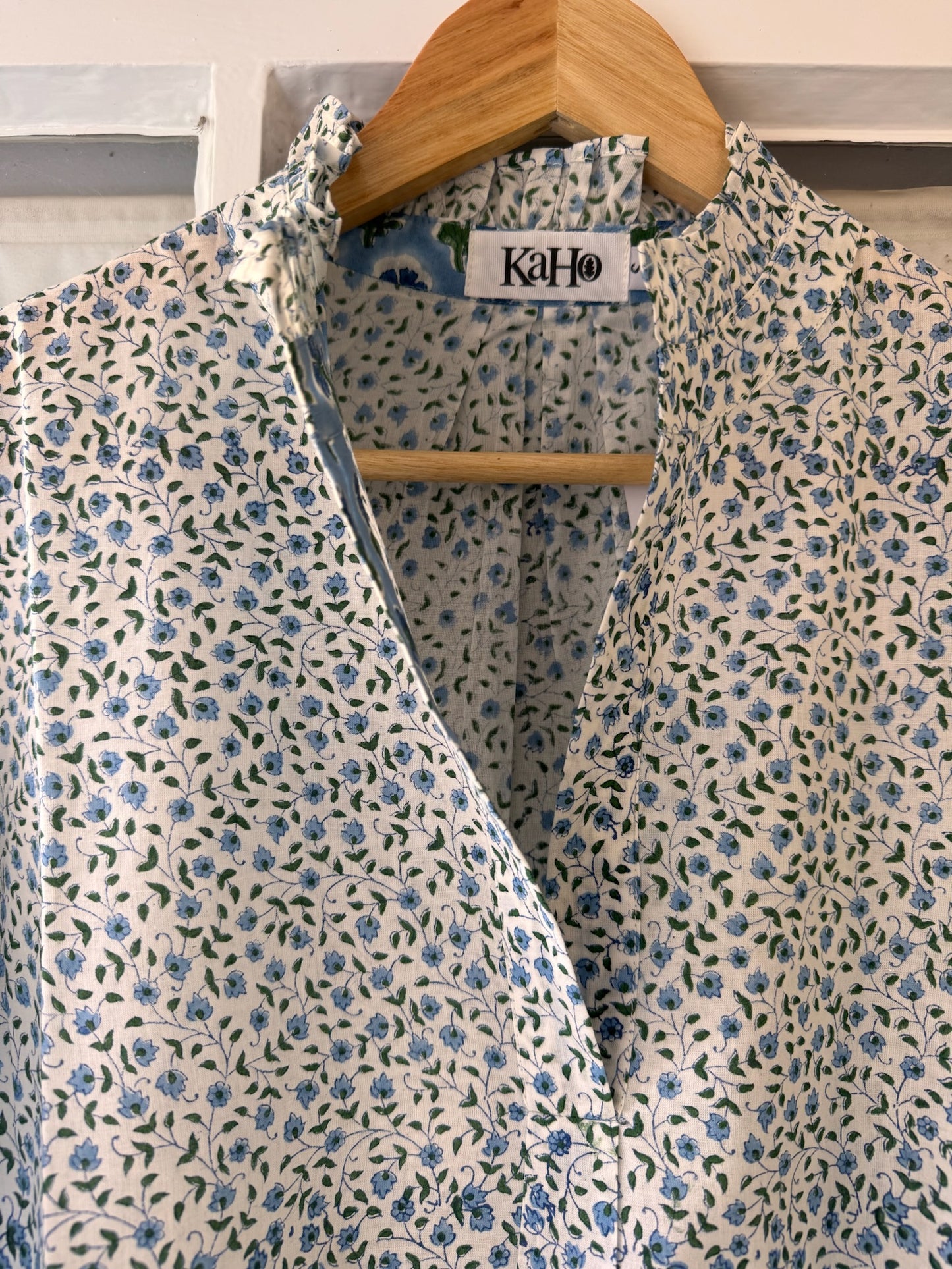 BLUE DITSY FLORAL SHIRT