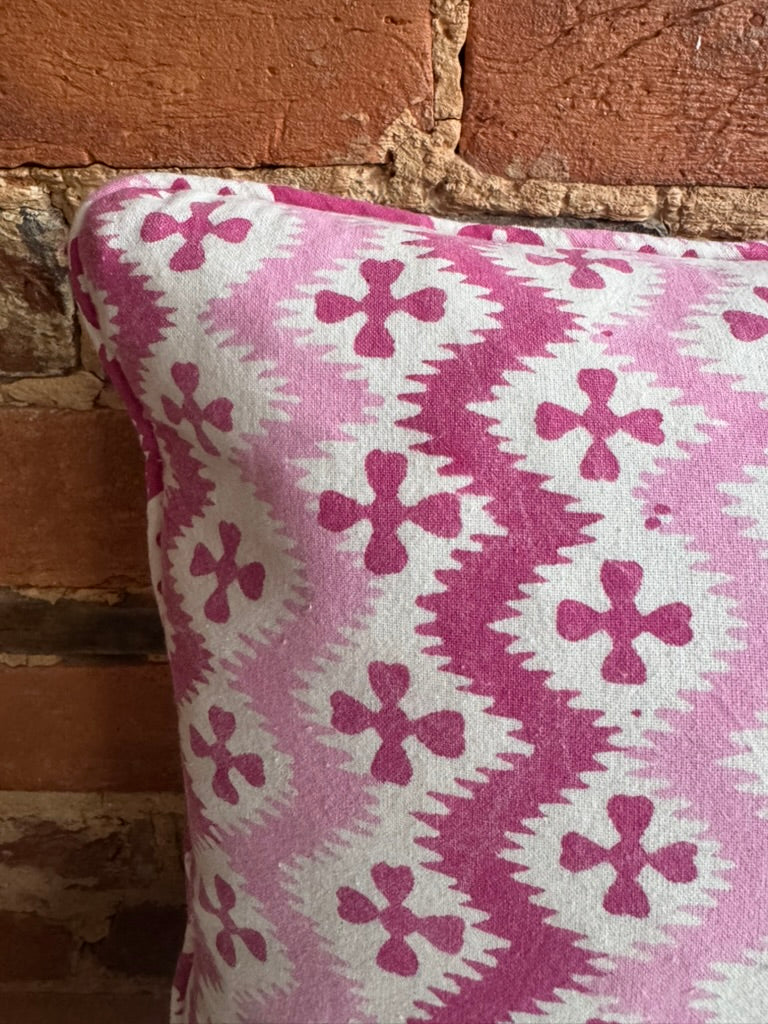PINK ZIG ZAG TINY CUSHION