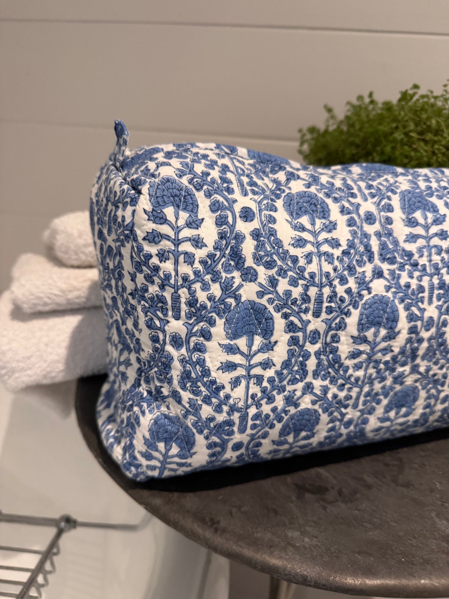 GIANT BLUE TRELLIS WASH BAG