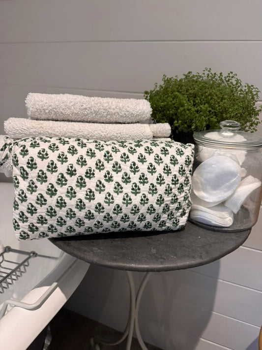 GREEN BOOTY FLORAL MAKEUP BAG